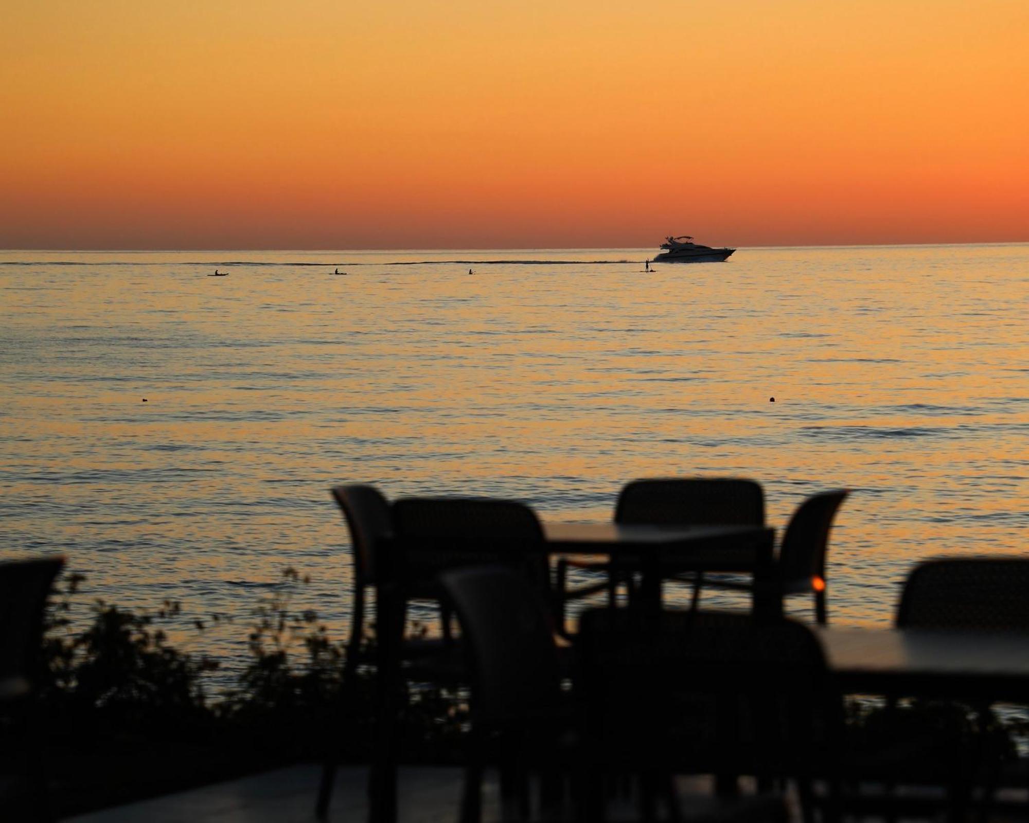 Oniro By Iliria Palace (Adults Only) Himara Kültér fotó