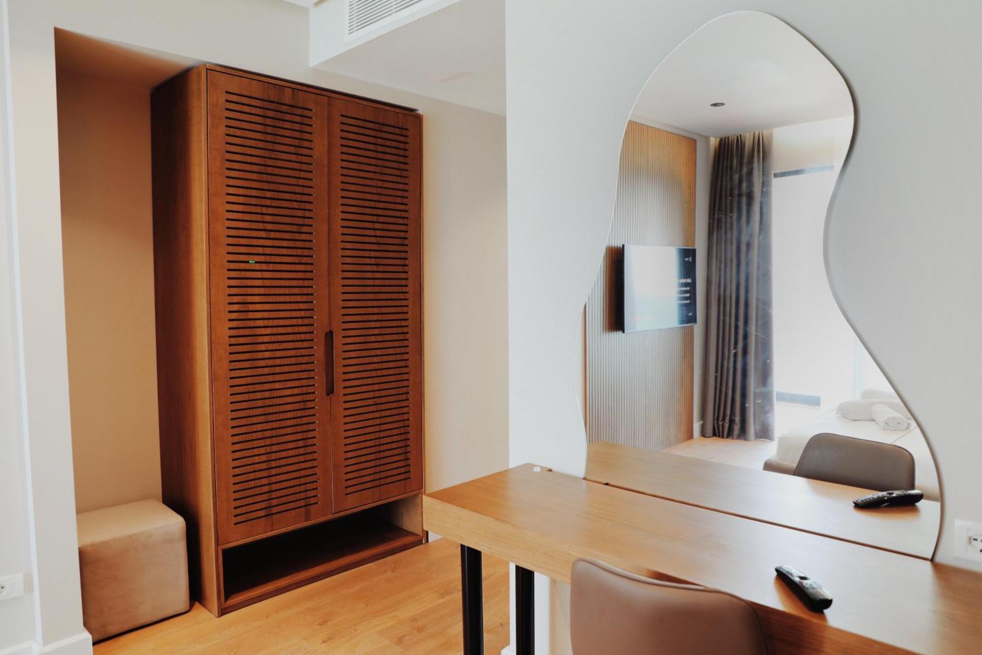 Oniro By Iliria Palace (Adults Only) Himara Kültér fotó